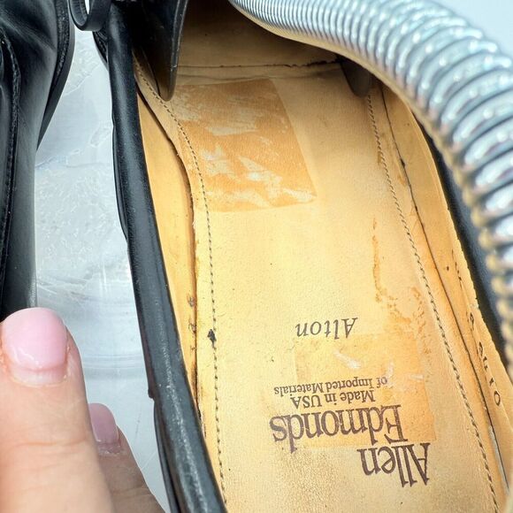 Allen Edmonds Alton Loafers Men\'s Size 11.5 B Black Leather Kittie Bow Tie  Shoe main image 5